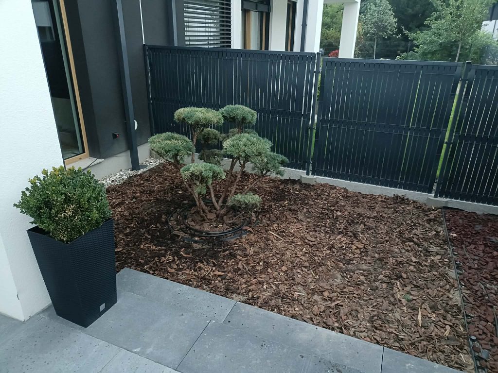 Zielony zakatek ogrody Konstancin